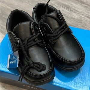 French Toast Kids' Toddler Boys Sleek Black Dress Shoes size 6
